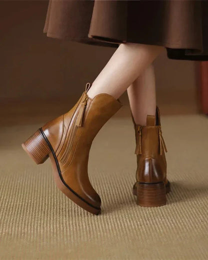 Valorine™ | Bota de piel negra con tacón cómodo, elegante y atemporal